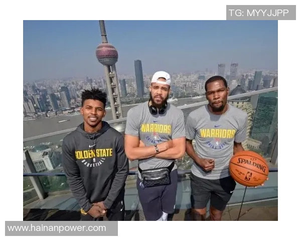 上海篮球队实力引发热议球迷对球队表现的不同看法与争论