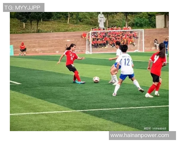 足球明星助力天府一小校园足球梦想点燃孩子们的运动热情与团队精神 足球明星助力天府一小校园足球梦想点燃孩子们的运动热情与团队精神