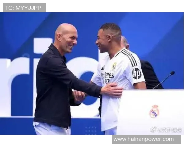 齐达内与足球明星之间的深厚情谊与合作历程探讨 齐达内与足球明星之间的深厚情谊与合作历程探讨